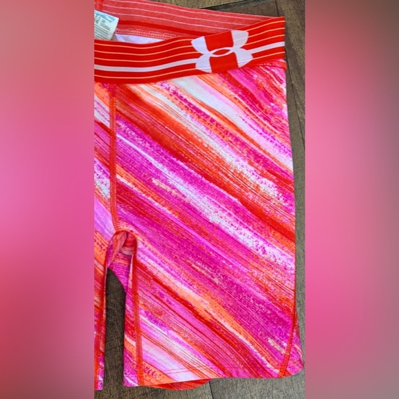 Under Armour women’s compression printed softball activewear shorts medium - Picture 3 of 6